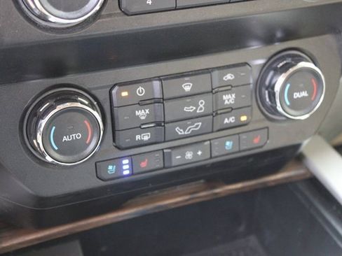 Used 2019 Ford F150 Lariat image 25