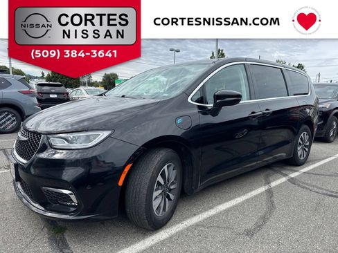 Used 2024 Chrysler Pacifica Limited FWD image 1