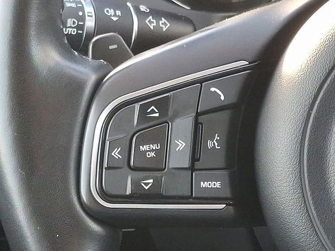 Used 2020 Jaguar F-PACE Premium image 22