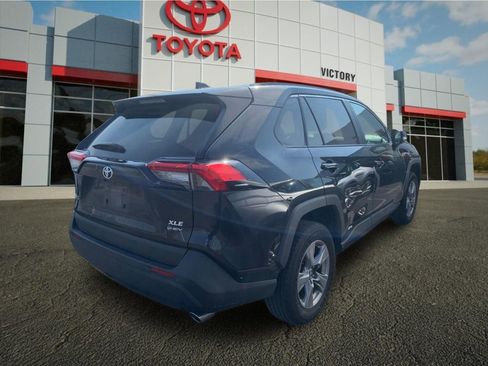 Used 2025 Toyota RAV4 XLE image 2