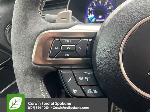 Used 2022 Ford Mustang Shelby GT500 w/ Technology Package image 28