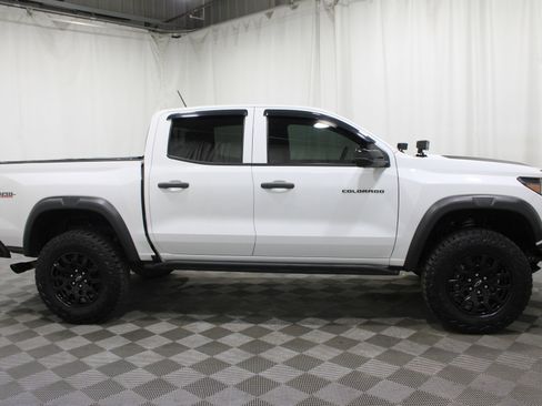 Used 2023 Chevrolet Colorado Trail Boss w/ Technology Package AWD/4WD image 22