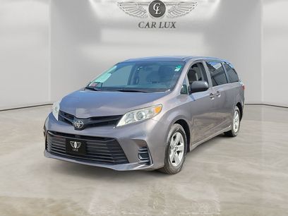 Used 2019 Toyota Sienna L w/ Carpet Mat Package