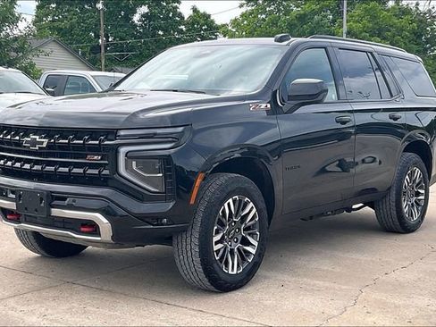 Used 2025 Chevrolet Tahoe Z71 AWD/4WD image 3