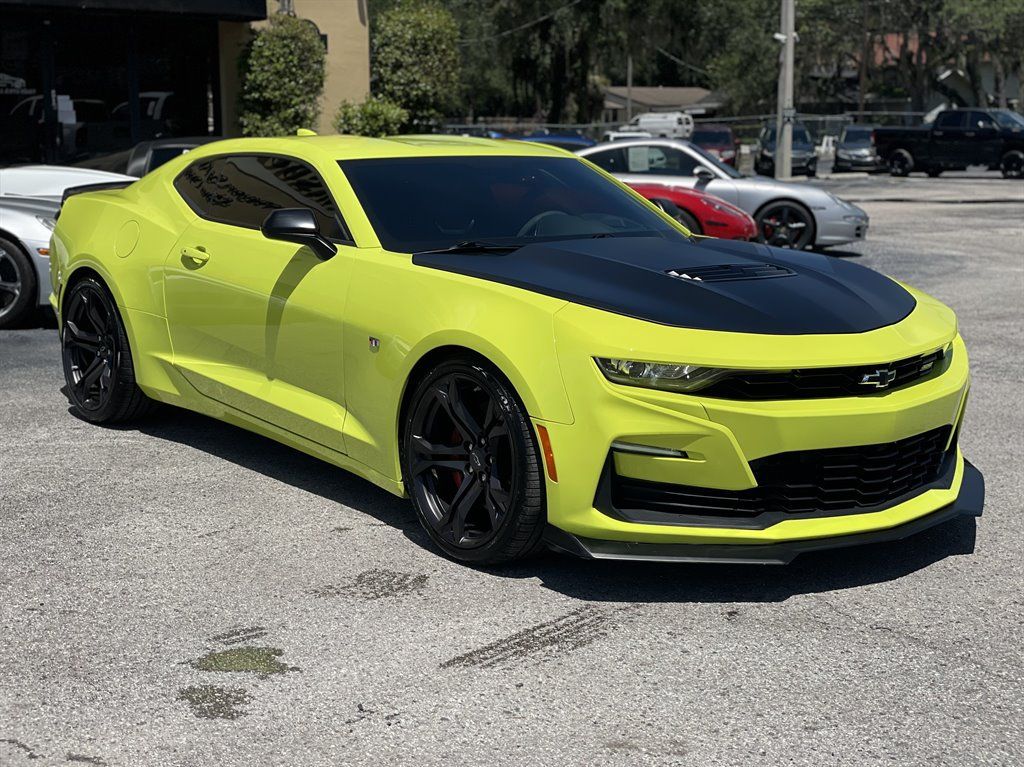 Used 2020 Chevrolet Camaro SS RWD image 21