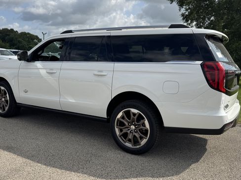 New 2027 Ford Expedition Max King Ranch RWD image 5