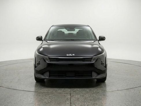 Used 2025 Kia K4 LXS FWD image 2