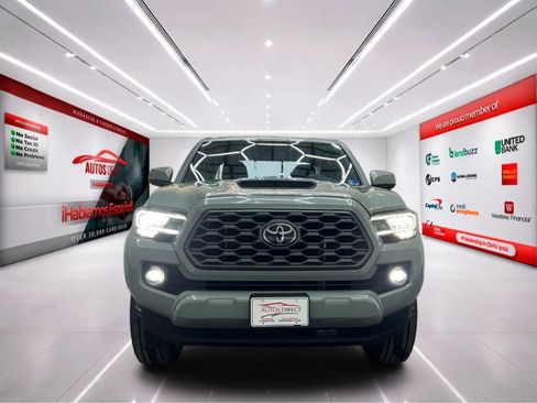 Used 2022 Toyota Tacoma TRD Sport w/ Technology Package image 2