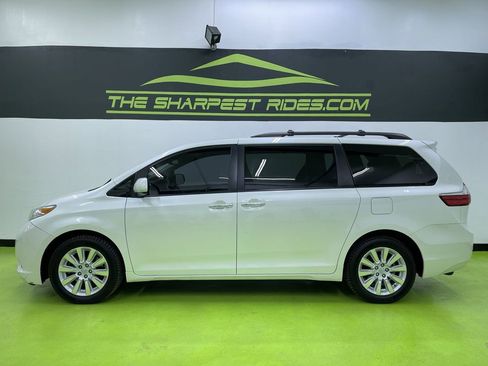 Used 2015 Toyota Sienna AWD image 6