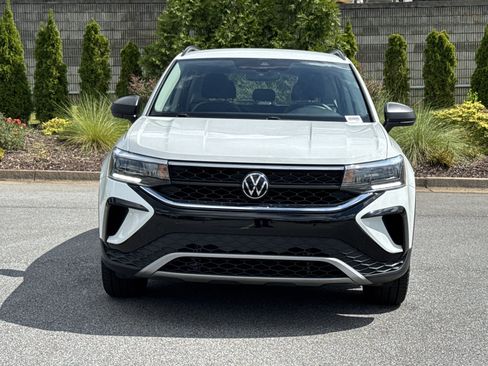 Used 2023 Volkswagen Taos S FWD image 3