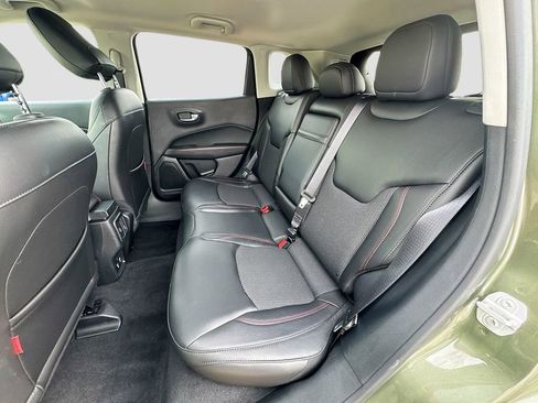 Used 2018 Jeep Compass Trailhawk w/ Safe & Security Group image 26