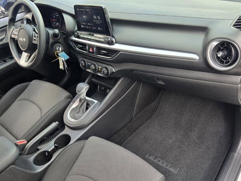 Used 2023 Kia Forte LXS w/ LXS Technology Package image 22