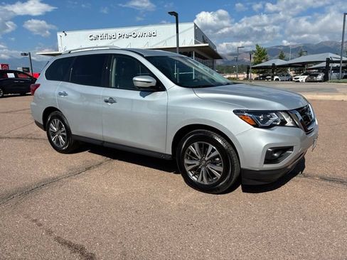 Used 2019 Nissan Pathfinder SL AWD/4WD image 1