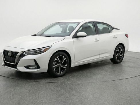 Used 2025 Nissan Sentra SV FWD image 3