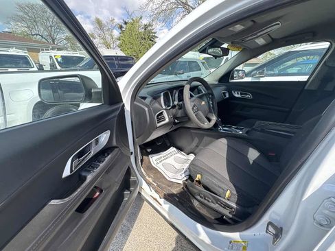 Used 2016 Chevrolet Equinox LS FWD image 10