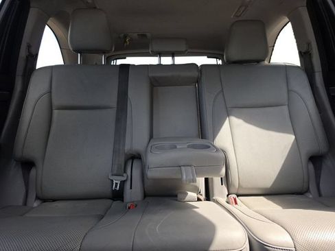 Used 2018 Toyota Highlander Limited FWD image 13