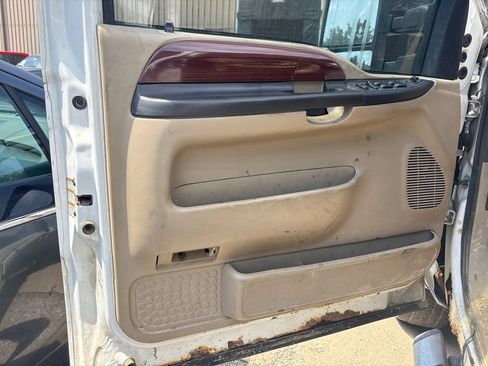 Used 2005 Ford F350 Lariat AWD/4WD image 9