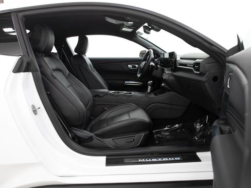 Used 2024 Ford Mustang GT Premium RWD image 11