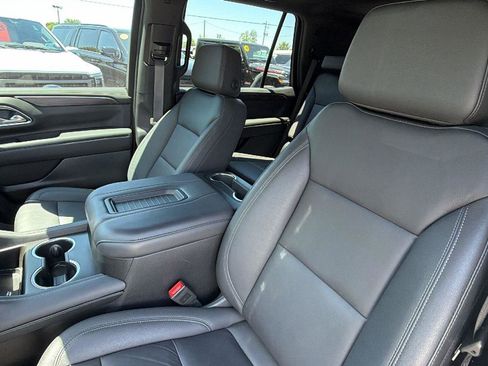 Used 2024 Chevrolet Tahoe Z71 w/ Luxury Package AWD/4WD image 15