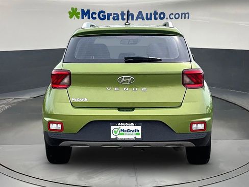 Used 2023 Hyundai Venue SEL FWD image 5