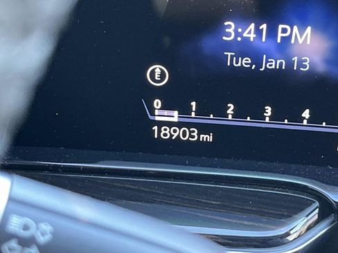 Certified 2024 Cadillac Escalade Premium Luxury image 42