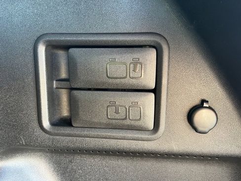 Used 2020 Chevrolet Equinox LT image 9