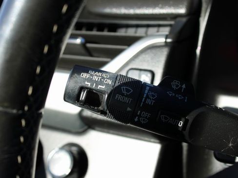 Used 2018 Chevrolet Tahoe LT image 30