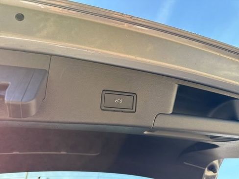 Used 2024 Volkswagen Atlas Cross Sport SEL R-Line image 7