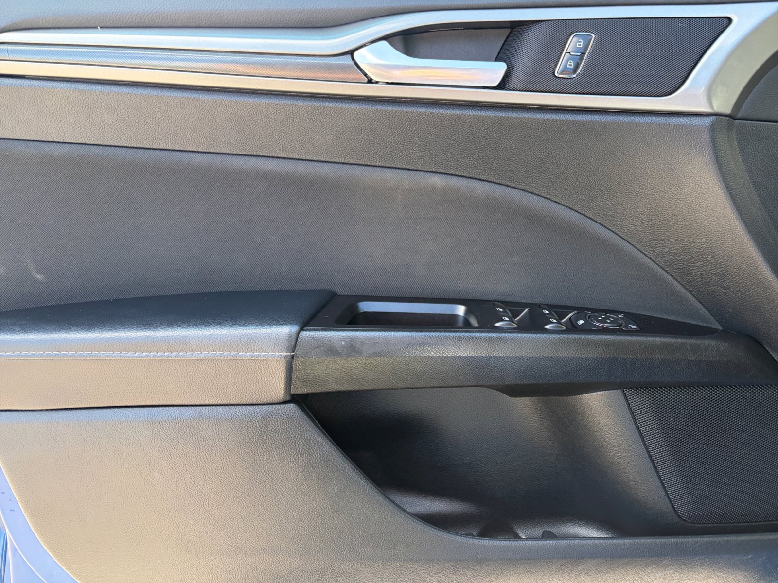 Used 2017 Ford Fusion S w/ Equipment Group 101A FWD image 12