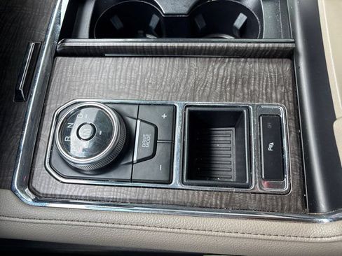 Used 2019 Ford Expedition Limited w/ Equipment Group 301A RWD image 46