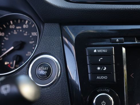 Used 2019 Nissan Rogue Sport SV AWD/4WD image 10