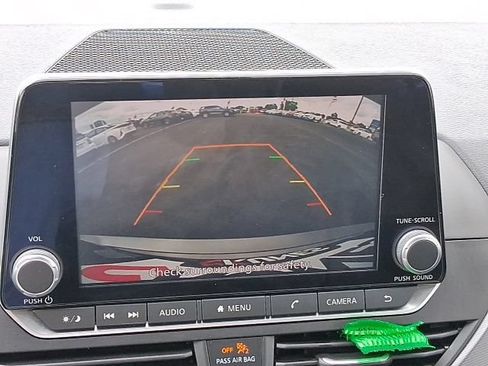Used 2025 Nissan Altima 2.5 SR FWD image 24