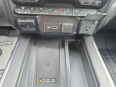 Used 2022 Chevrolet Silverado 2500 High Country AWD/4WD image 40