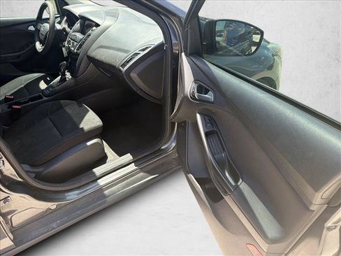 Used 2018 Ford Focus SEL FWD image 22