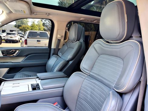 Used 2018 Lincoln Navigator Black Label w/ Cargo Package image 16
