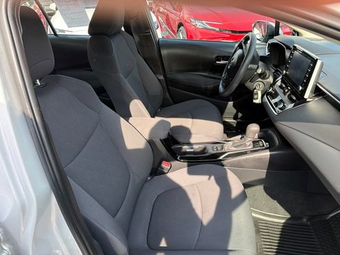 Used 2020 Toyota Corolla LE FWD image 10