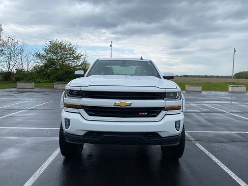 Used 2018 Chevrolet Silverado 1500 LT w/ All Star Edition AWD/4WD image 2