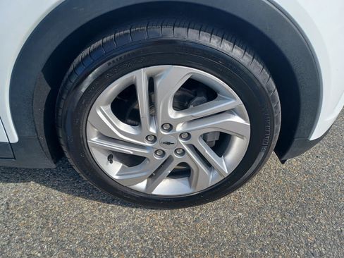 Used 2023 Chevrolet Bolt LT FWD image 21
