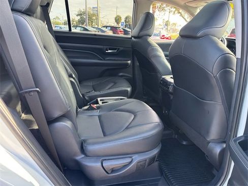 Used 2024 Toyota Grand Highlander Limited image 25