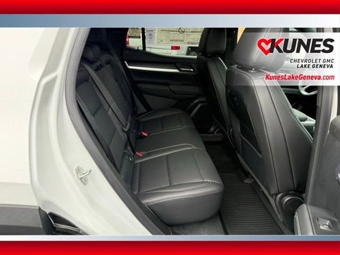 New 2026 GMC Terrain Elevation w/ Elevation Premium Package AWD/4WD image 19