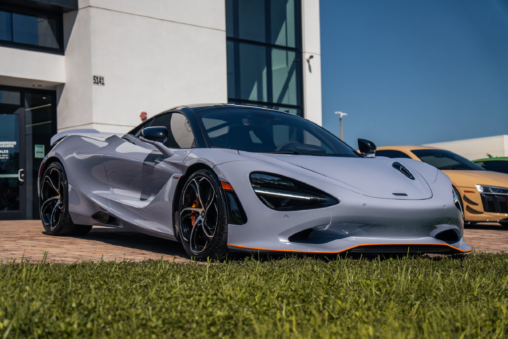 Used 2024 McLaren 750S RWD image 8