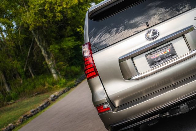 Used 2020 Lexus GX 460 Luxury w/ Luxury Sport Package AWD/4WD image 9