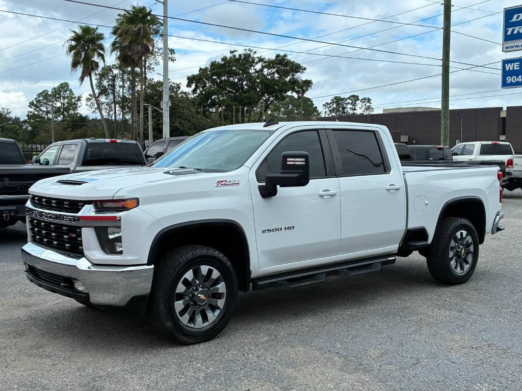 Used 2021 Chevrolet Silverado 2500 LT w/ Convenience Package AWD/4WD image 2