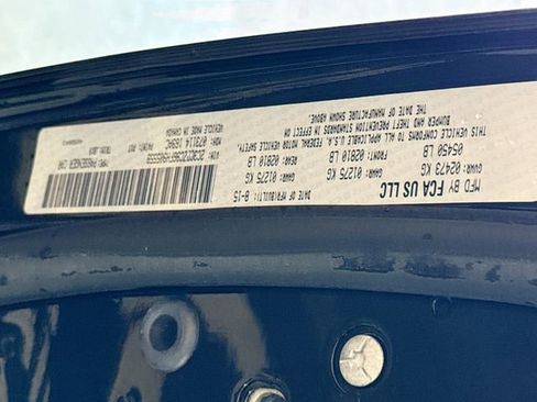 Used 2015 Dodge Challenger SRT Hellcat RWD image 33
