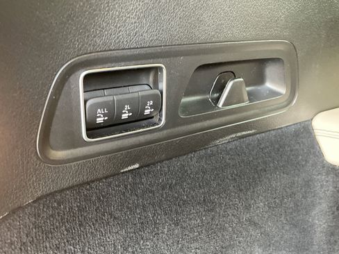 Used 2022 Mercedes-Benz GLS 450 4MATIC image 11