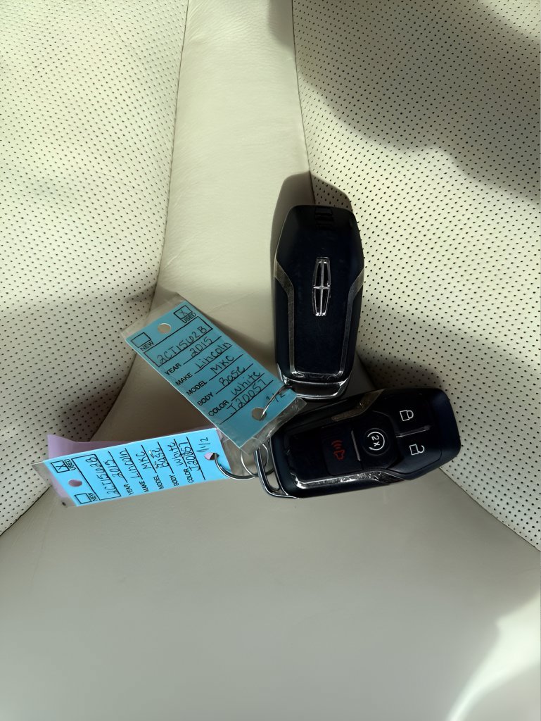 Used 2015 Lincoln MKC FWD w/ Equipment Group 101A Select image 32