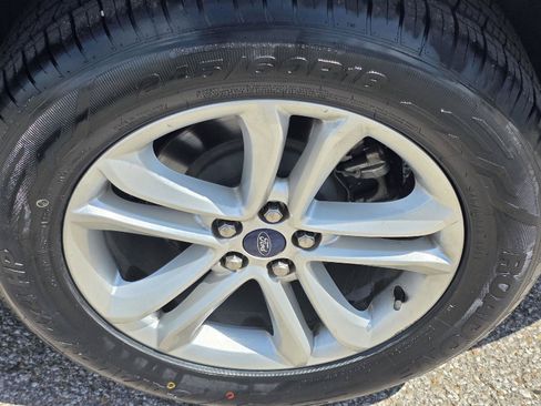 Used 2019 Ford Edge SEL w/ Equipment Group 201A FWD image 42