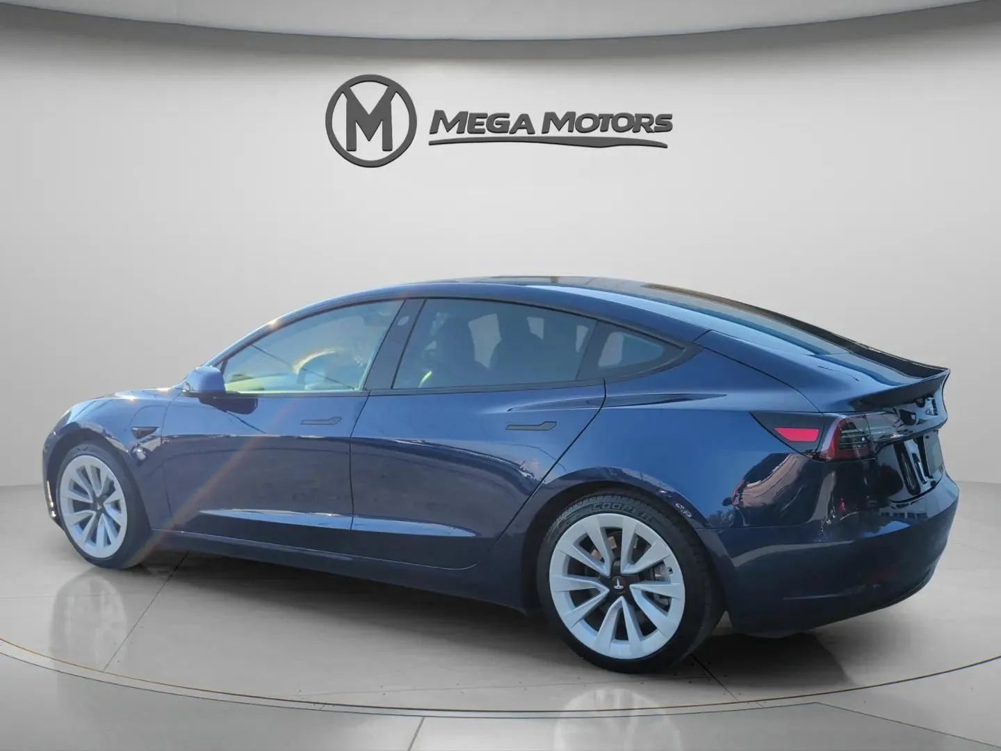 Used 2021 Tesla Model 3 Long Range AWD/4WD image 4