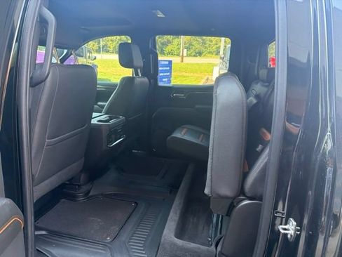 Used 2024 GMC Sierra 1500 AT4 w/ AT4 Preferred Package AWD/4WD image 7