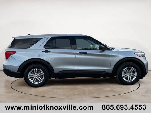 Used 2023 Ford Explorer 2WD image 2